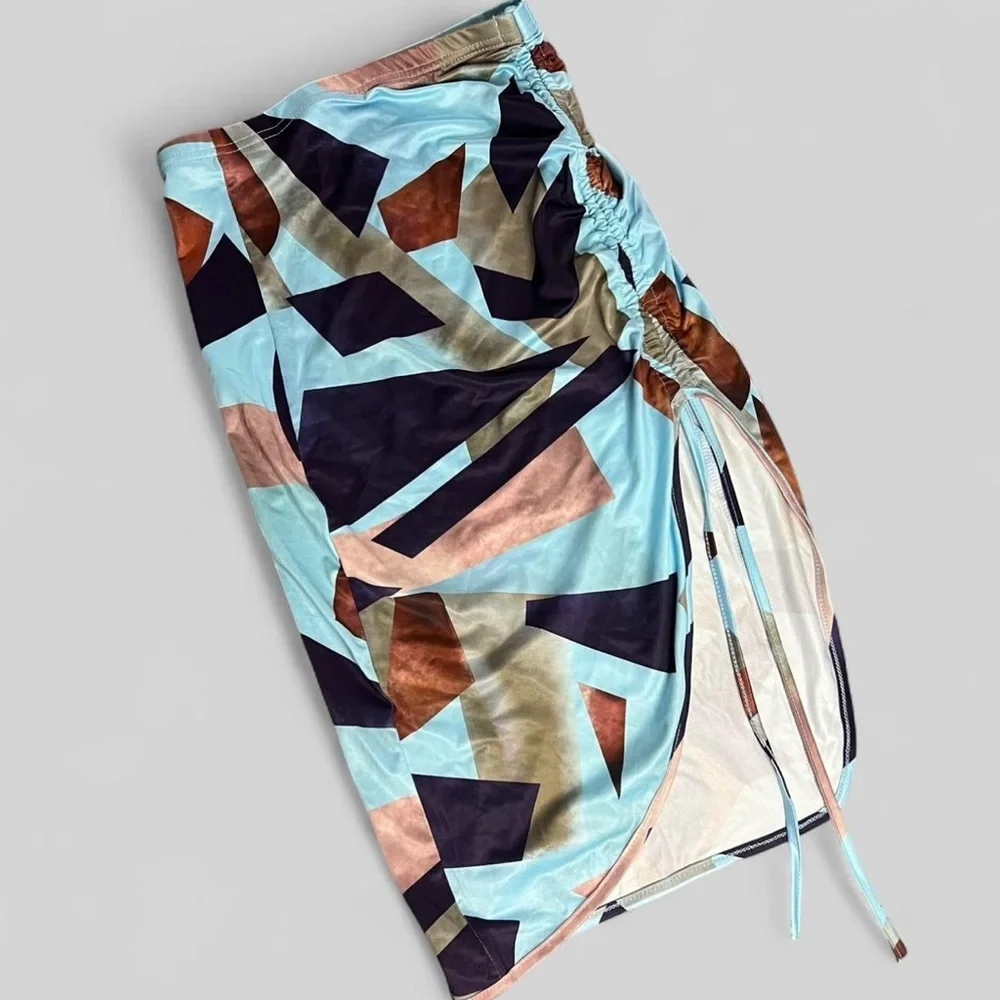 Geometric Print Two-Piece Set - Picture 2 of 5